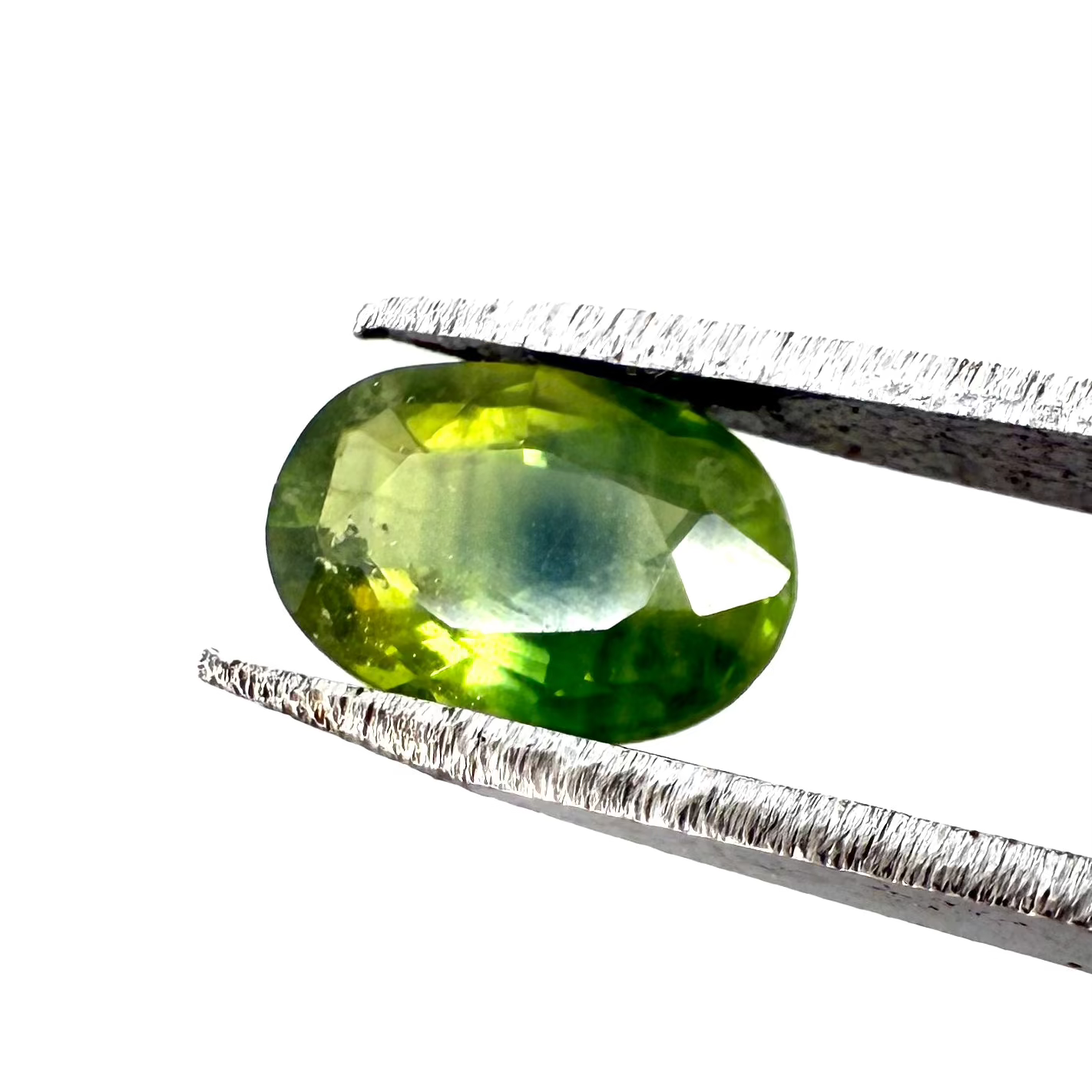 Bi-Color (Green Yellow) Sapphire Oval 0.85 Ct