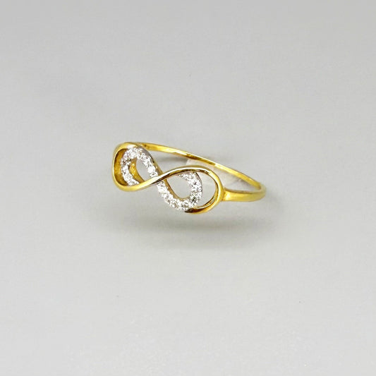 14k gold ring with 0.095ct natural diamonds in an elegant, minimalist design.