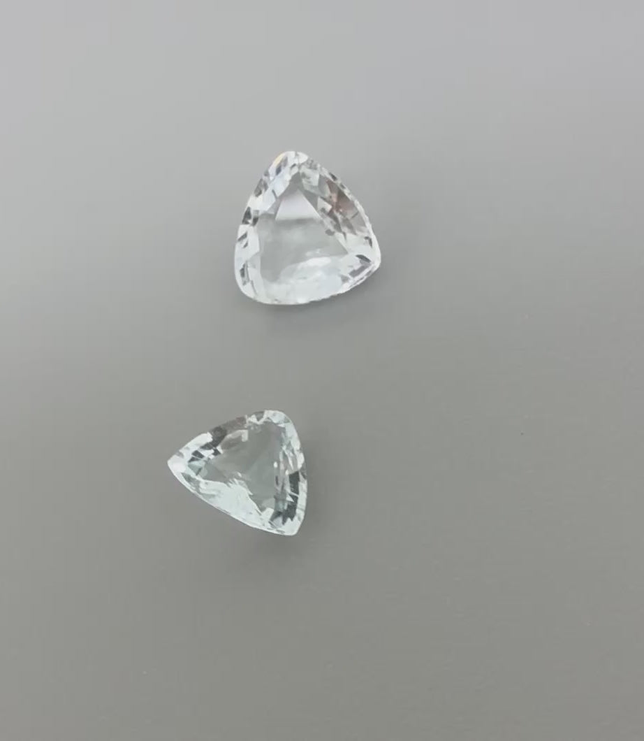 Natural White Blue Aquamarine gemstone set, trillion cut