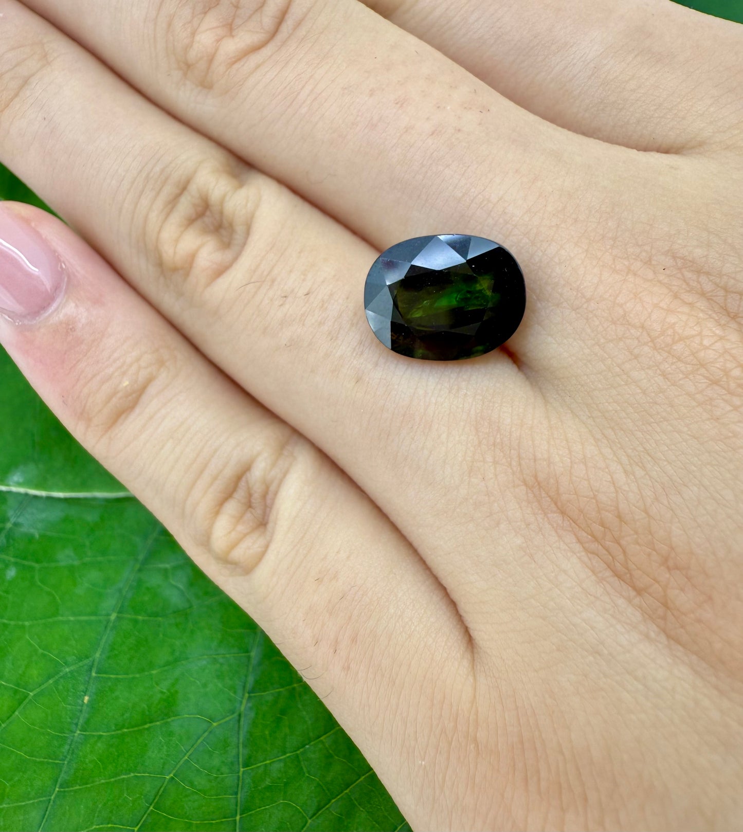 Large Green Sapphire Oval 5.06 Ct