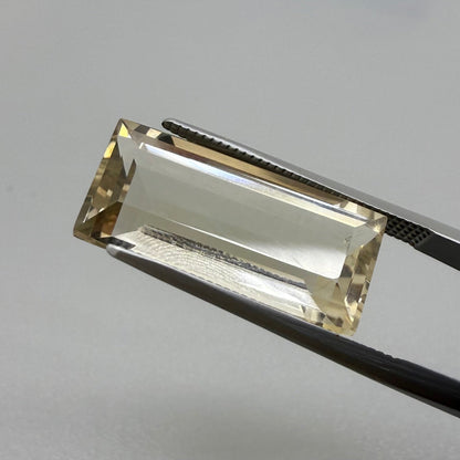 Champagne Citrine Baguette 9.87 Ct