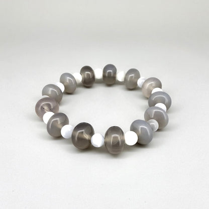 White cat’s eye and light grey agate beaded bracelet, 18cm, natural gemstone beads with soft shimmer on elastic stretch band.