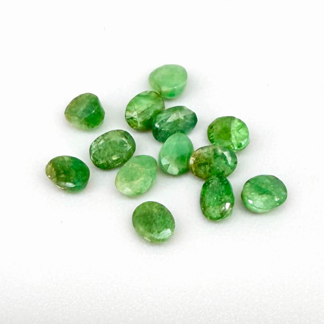 2.3 ct natural emerald lot from Zambia, oval stones 