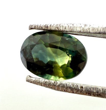 Bi-Color (Green Blue) Sapphire Oval 0.69 Ct