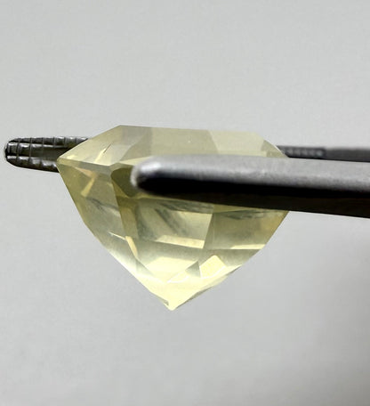 Lemon Quartz Fancy 4.89 Ct