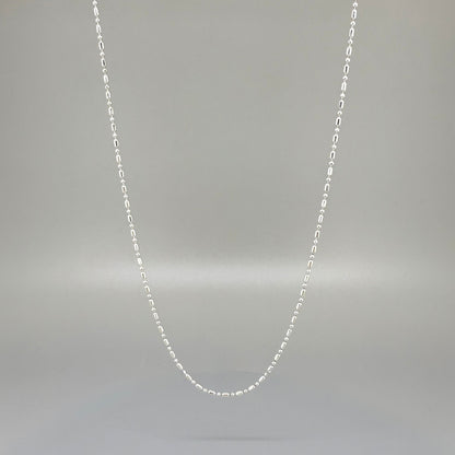 45 cm stainless steel chain with polished finish, elegant and durable, ideal for pairing with gemstone pendants.