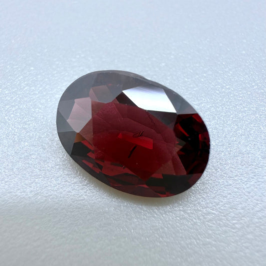 Red Rhodolite Oval 1.6 Ct