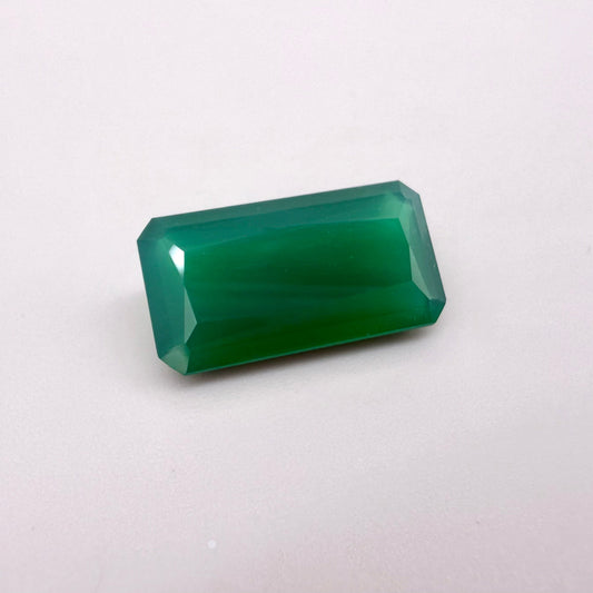 Vibrant Green Chalcedony Emerald cut 12.42 Ct