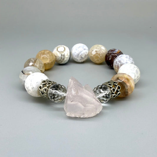 Dragon vein agate beaded bracelet, 18cm, beige-brown patterned gemstone beads with carved rose quartz focus stone and silver accents on elastic stretch band.