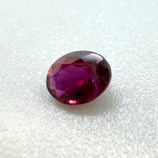 Pink-Red Ruby Oval 0.4 Ct