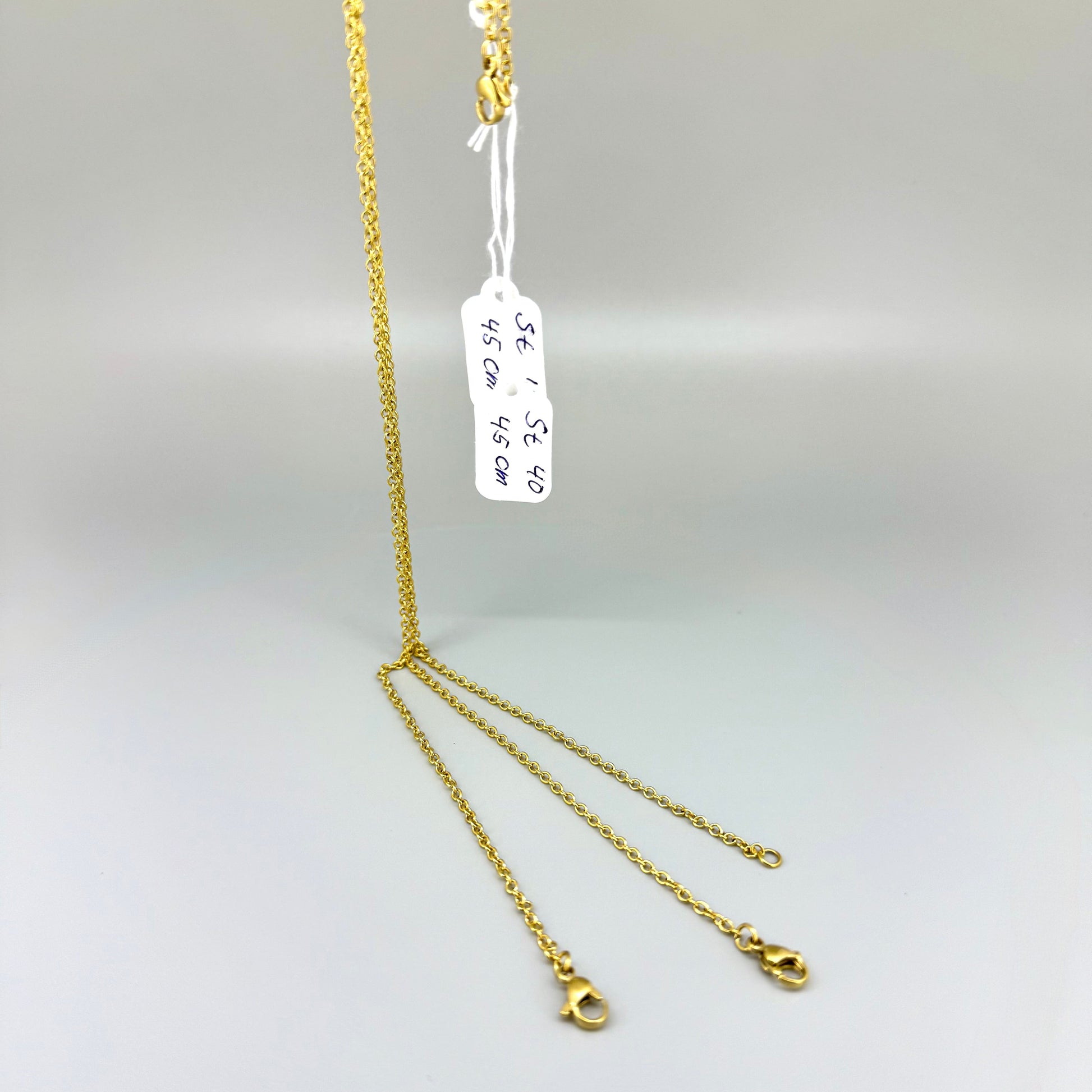 45 cm gold tone stainless steel chain, polished finish, elegant and durable, perfect for pendants or layering.
