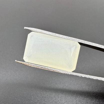 Moonstone Radiant 6.66 Ct