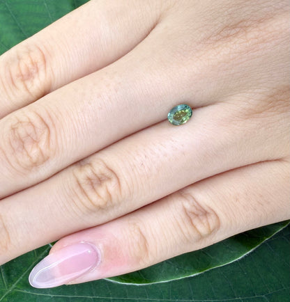 Bi-Color (Green Blue) Sapphire Oval 0.69 Ct