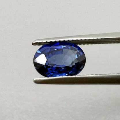 Royal Blue Sapphire Oval 1.15 Ct