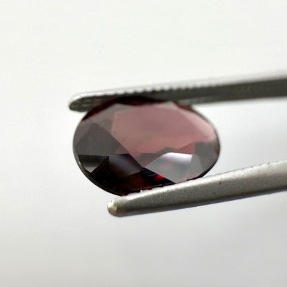 Red Rhodolite Oval 1.5 Ct