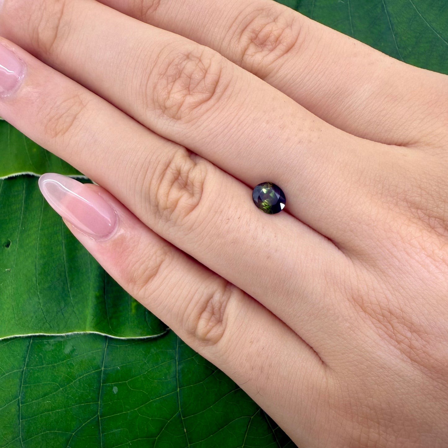 Bi-Color (Blue Green) Sapphire Oval 0.83 Ct
