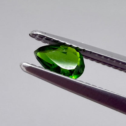 Vibrant Chrome Diopside Lot Pear 6.04 Ct