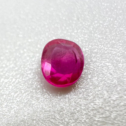 Pink-Red Ruby Oval 0.28 Ct