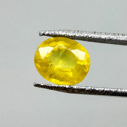 Yellow Sapphire Oval 1.06 Ct