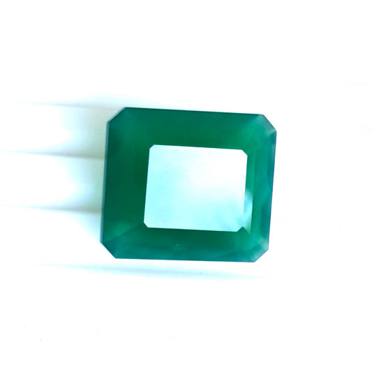 Vibrant Green Chalcedony Radiant 13.75 Ct