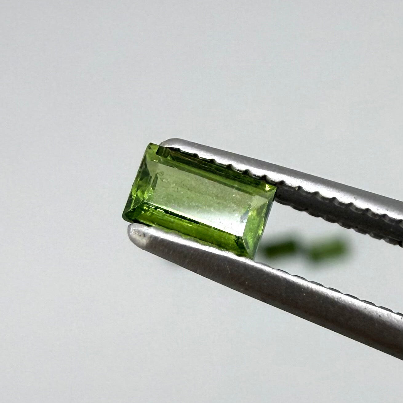 1.06 ct natural green sapphire lot from Thailand, baguette cut stones.