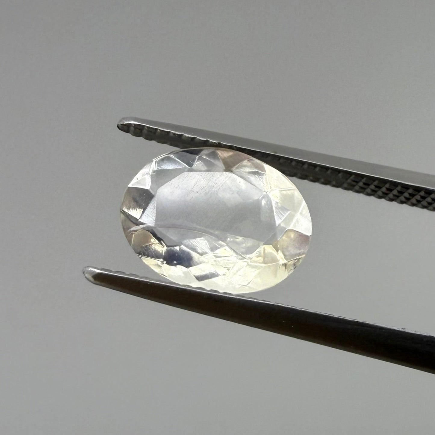 White Opal Oval 1.14 Ct
