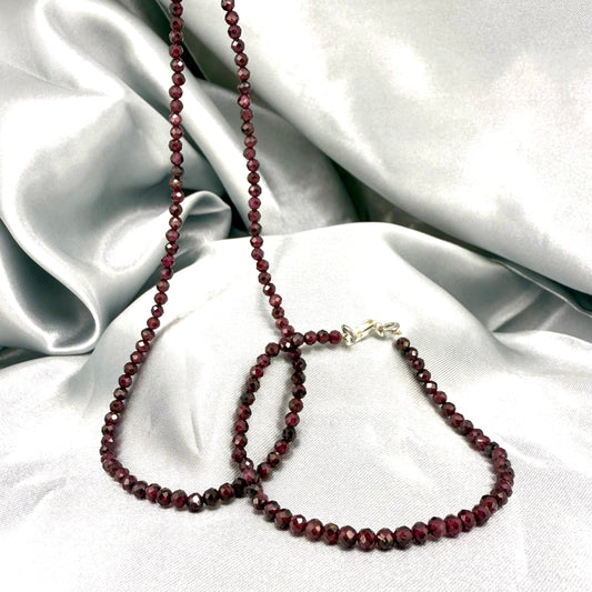Fine Pyrope Garnet gemstone bead necklace & bracelet