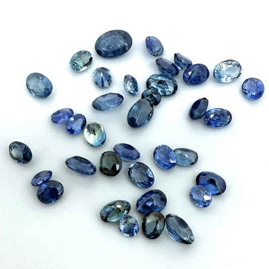 Blue Hues Sapphire Lot Oval 4.64 Ct