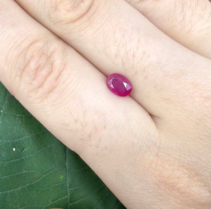 0.87 ct natural pink-red Songea ruby, oval cut.