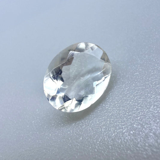 White Opal Oval 1.14 Ct