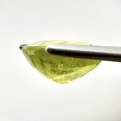 Green-Yellow Sphene Oval 8.93 Ct