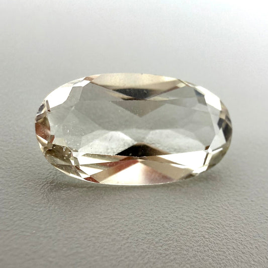 Light Champagne Topaz Oval 4.75 Ct