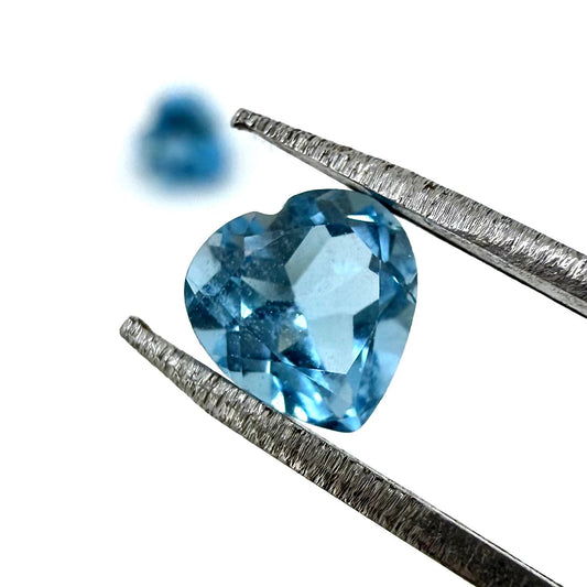 Swiss Blue Topaz Set Heart 1.17 Ct
