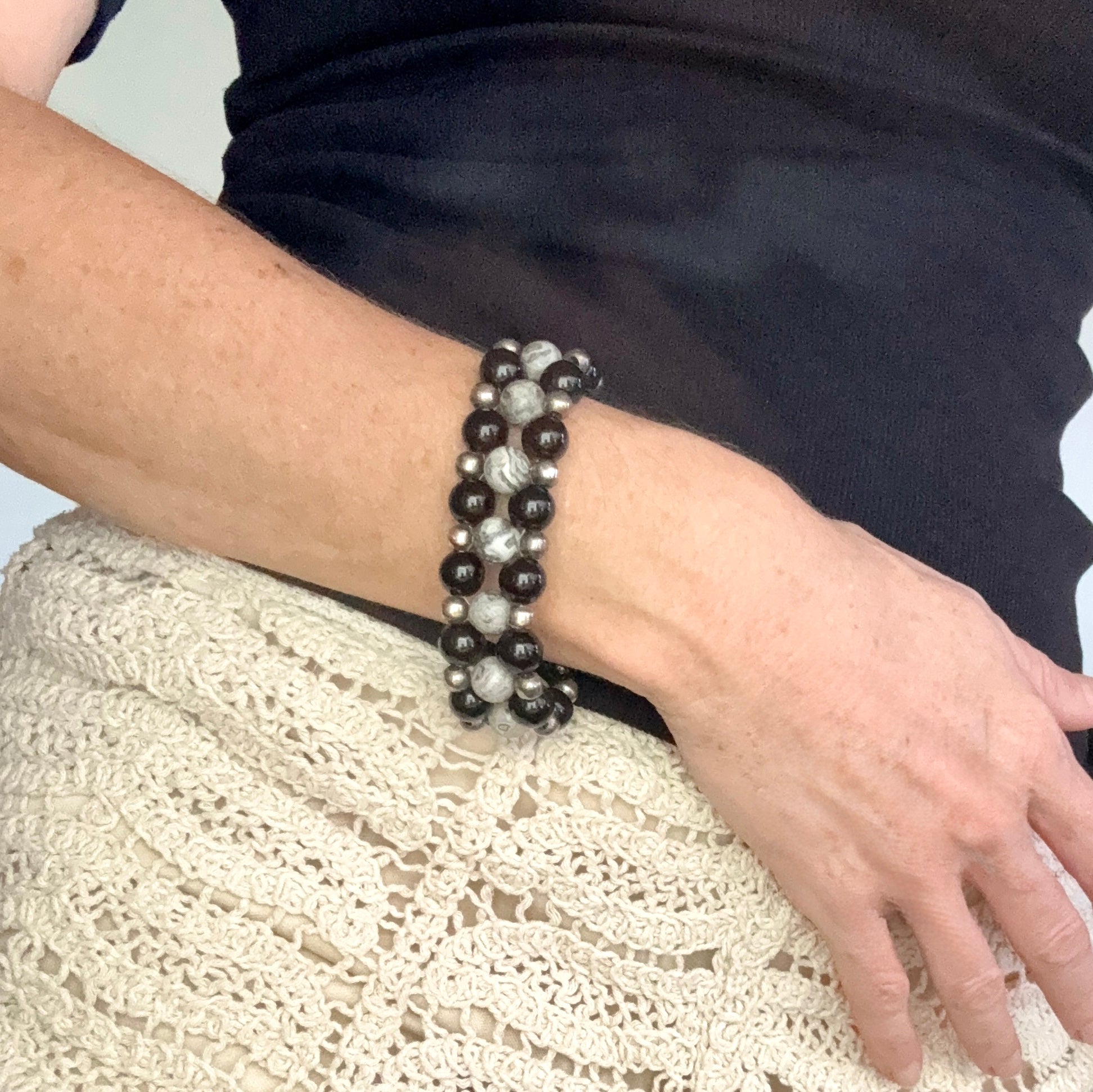 Natural Jasper & Onyx Beaded Bracelet with round polished gemstone beads, handmade gemstone jewelry