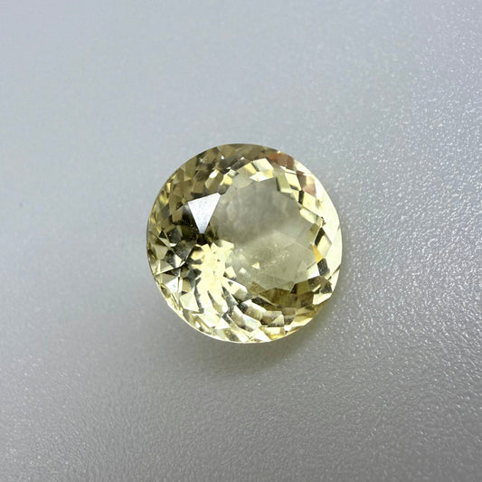 Champagne-Golden Scapolite Round 3.95 Ct