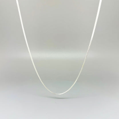 54 cm stainless steel chain with polished finish, elegant and durable, ideal for pairing with gemstone pendants