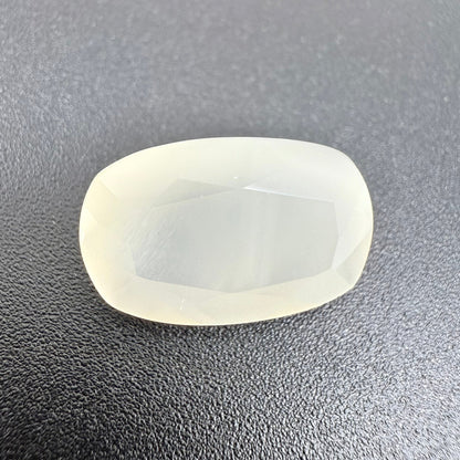 Moonstone Cushion 5.36 Ct