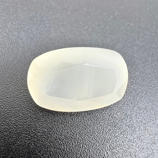 Moonstone Cushion 5.36 Ct