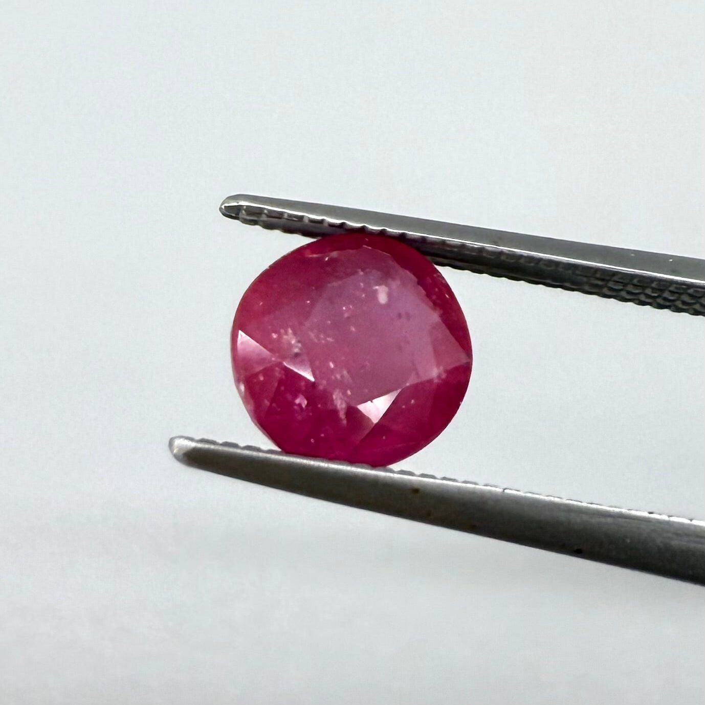 2.09 ct natural pink-red ruby from Mozambique, oval cut.