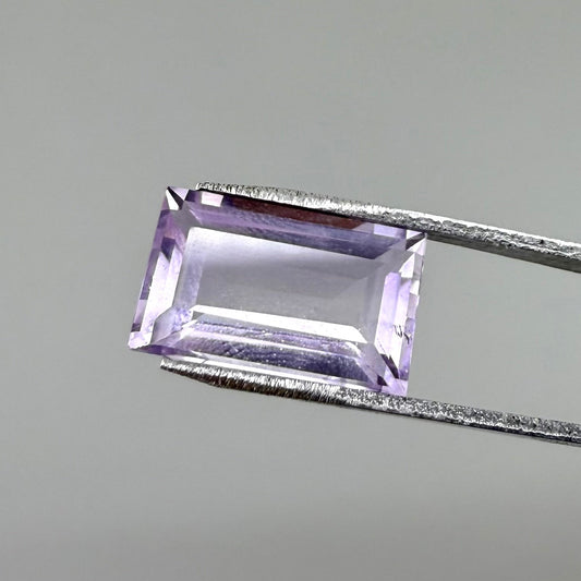 Pale Purple Amethyst Rectangular 3.81 Cs