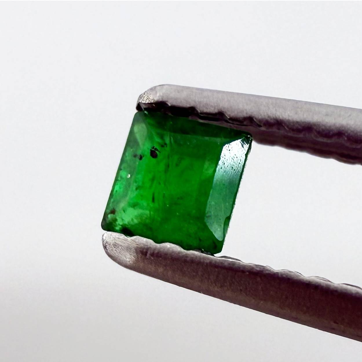 Natural Green Emerald gemstone princess cut