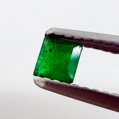Natural Green Emerald gemstone princess cut