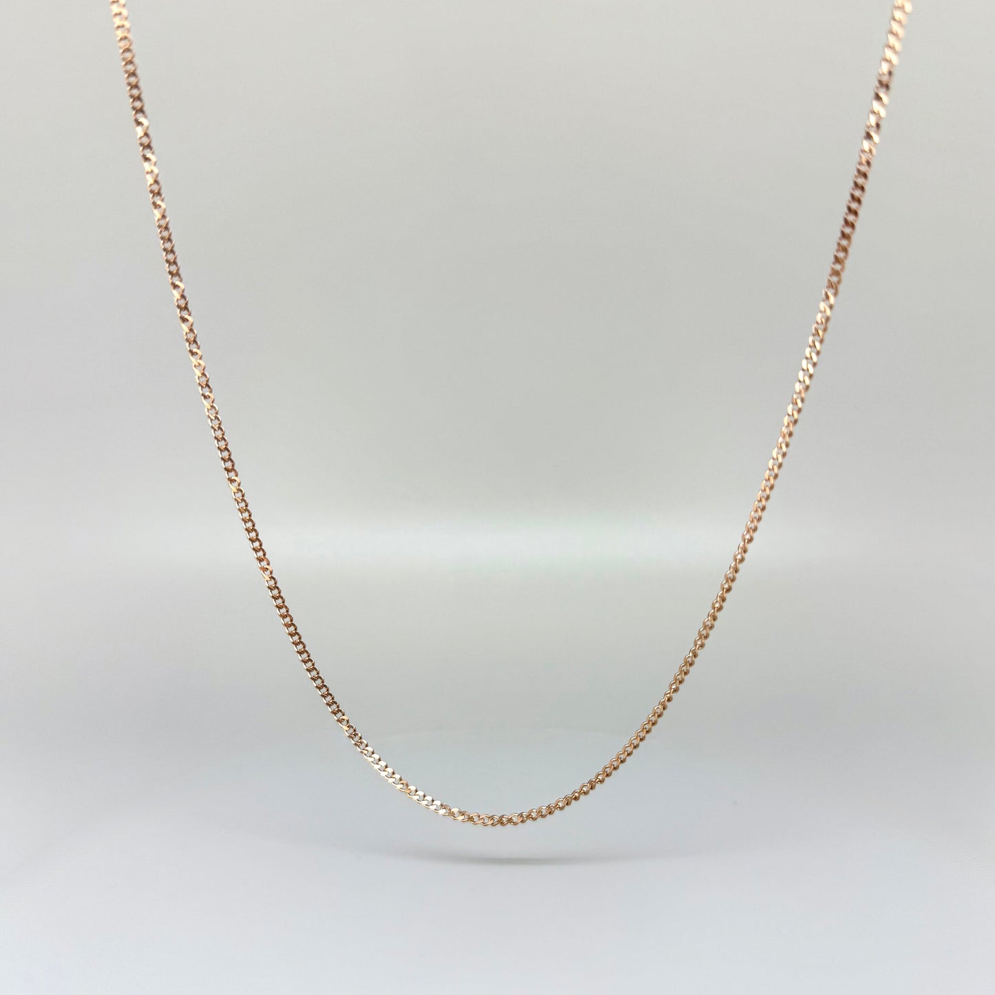 60cm rose gold tone stainless steel chain, polished finish, elegant and durable, ideal for pairing with gemstone pendants.