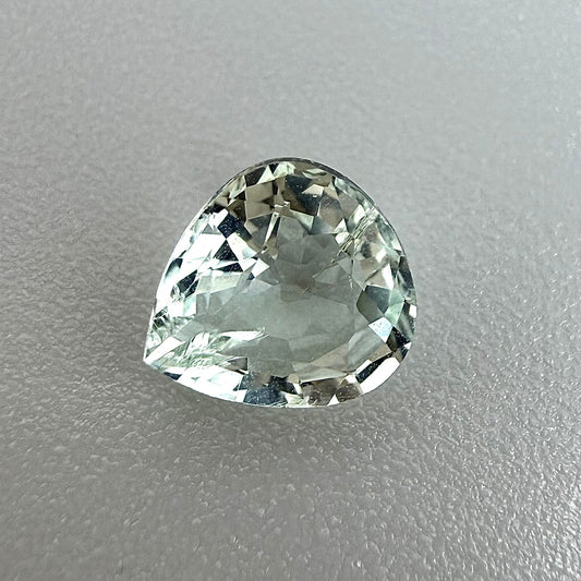 Very Light Turquoise Aquamarine Pear 0.8 Cts