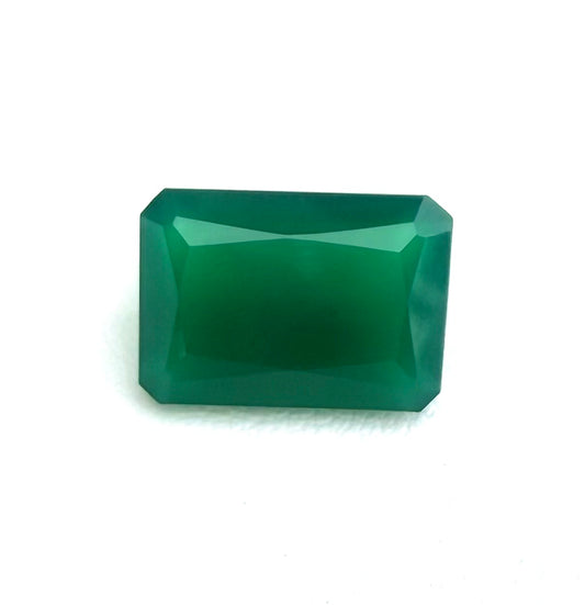 Vibrant Green Chalcedony Emerald cut 5.37 Ct
