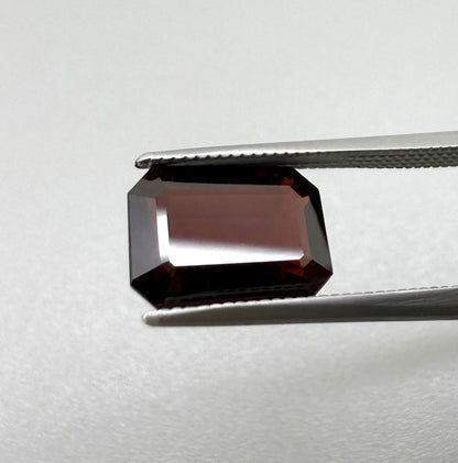 Rusty Red Garnet "Pyrope" Emerald cut 3.74 Ct