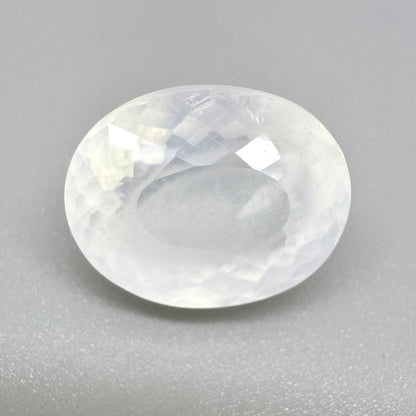 Milky White Quartz Oval 14.7 Ct