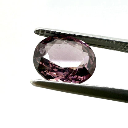 Rosé Spinel Oval 1.55 Ct
