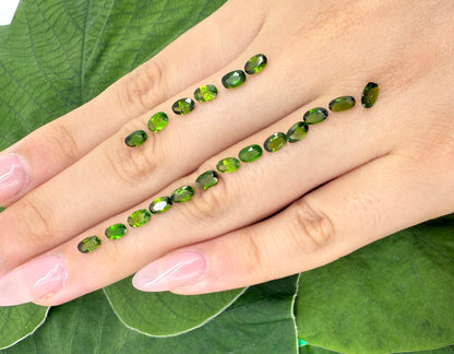 Vibrant Chrome Diopside Lot Oval 4.75 Ct
