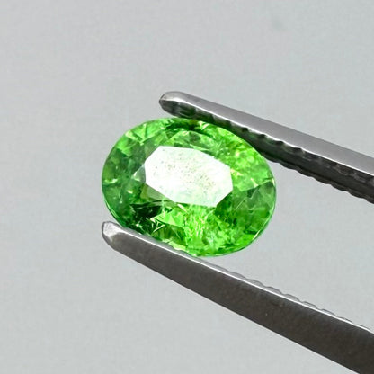 Tsavorite Oval 0.54 Ct